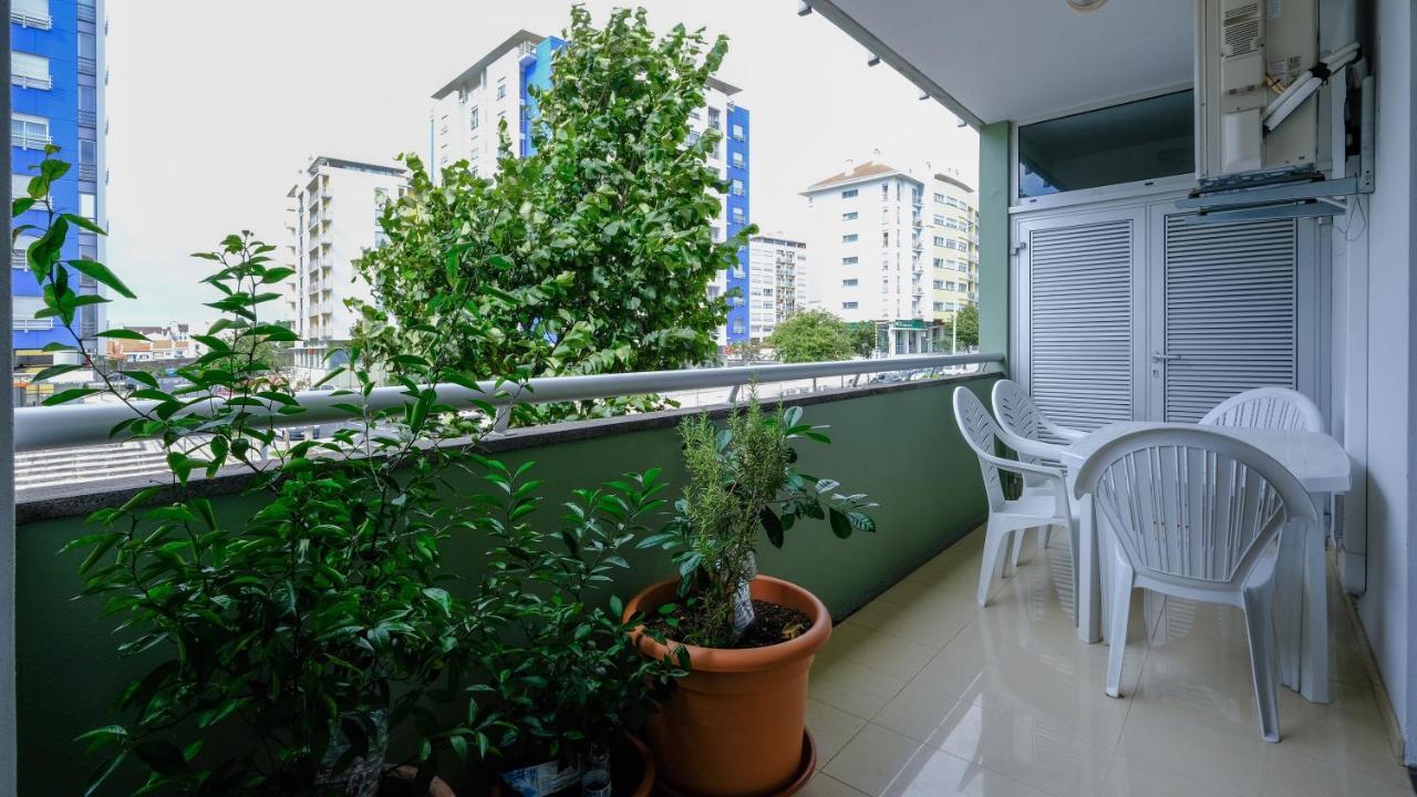 Ellierose Apartment Πόντα Ντελγκάντα Εξωτερικό φωτογραφία