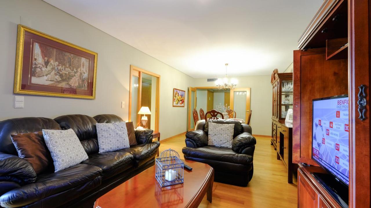 Ellierose Apartment Πόντα Ντελγκάντα Εξωτερικό φωτογραφία